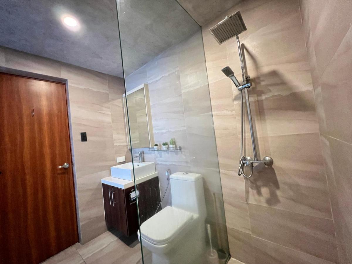 Cozy Spacious Hotel Type Condo With Ps5 Smart Tv And Wifi San Juan  Exterior photo